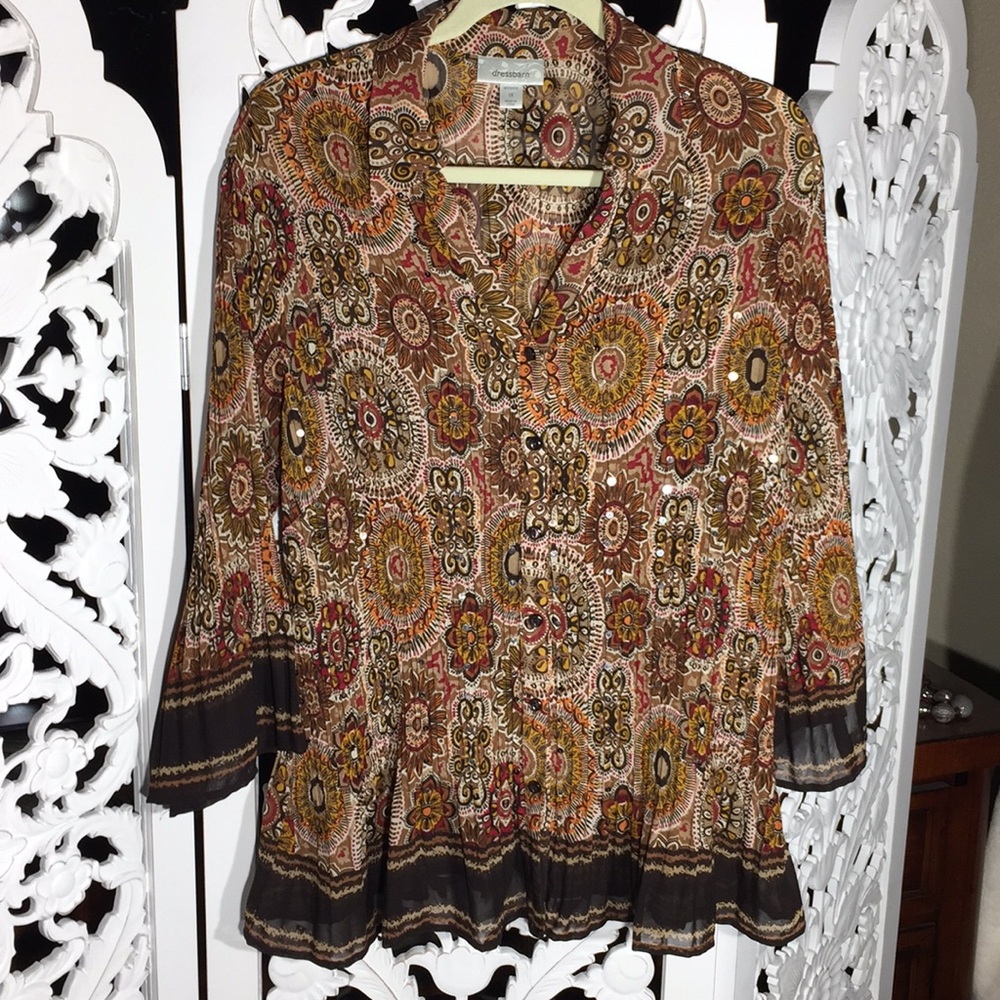 Dress barn (W) Blouse w/sequins on front .